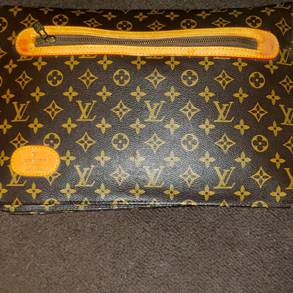 Louis Vuitton Document portfolio carrier